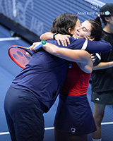 Chinese Tennis Host Leo Li Jiaming interviewing Emma Navarro